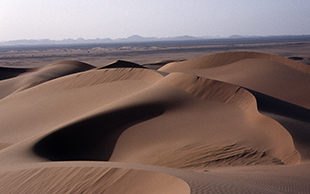 Der Erg Wan Casa liegt östlich des Akakus, Südlibyen